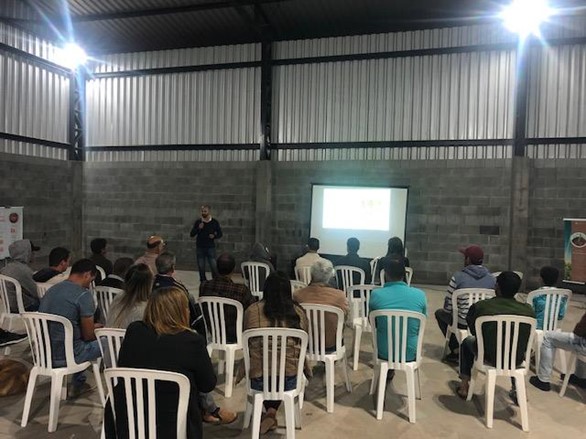 Durante o evento, os produtores se sentiram confiantes para utilizar o Compack da Seminis. 