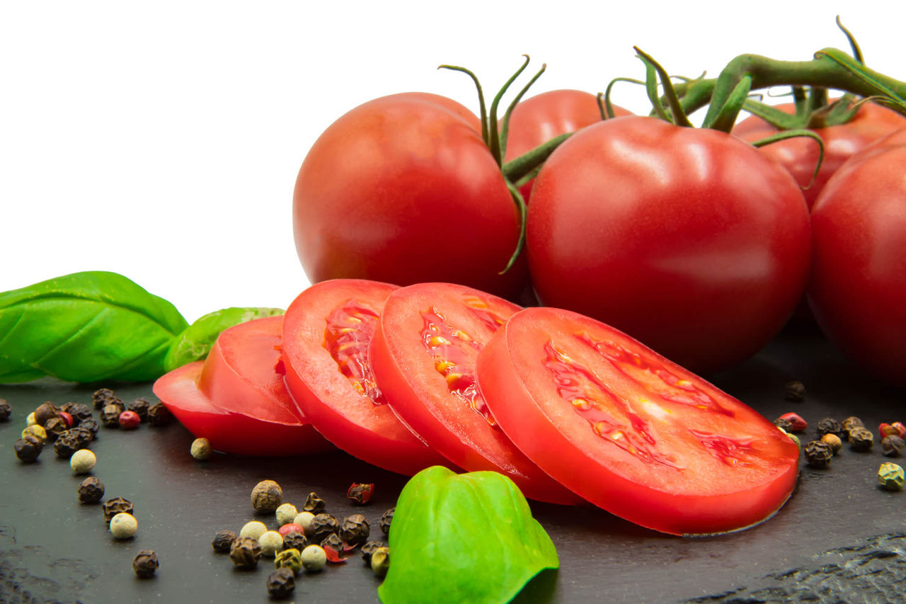 pomidor skrojony z pieprzem